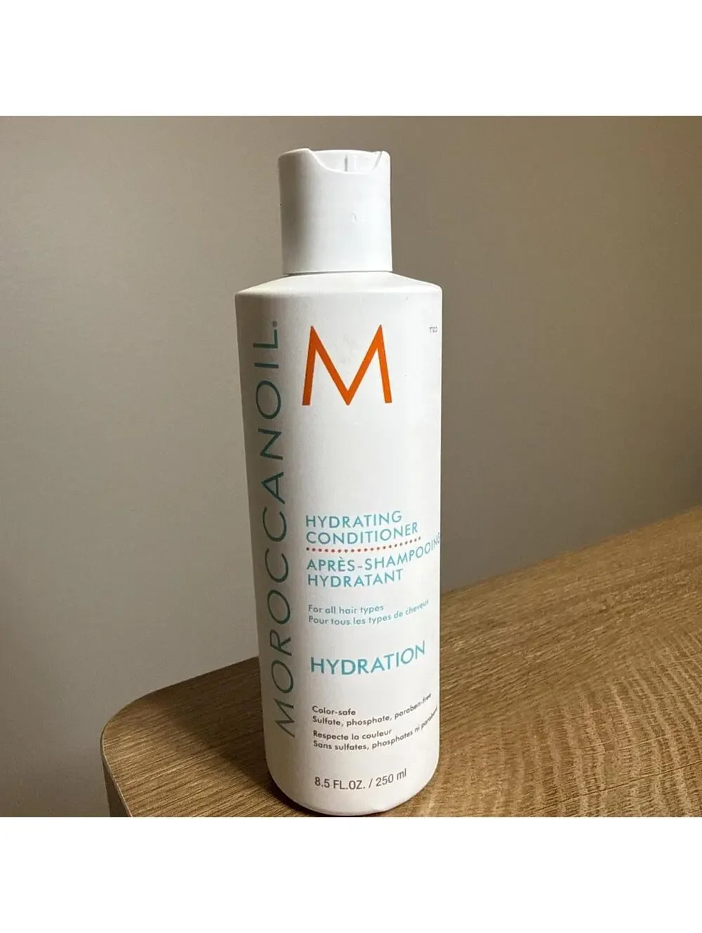 Moroccanoil Hydrating Conditioner Color Safe Sulfate Free - 8.5 oz / 250 mL - Picture 1 of 4